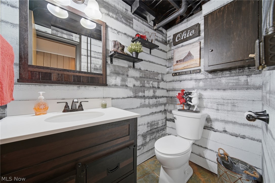 905 Mohawk Trail SW Hartville OH 44632