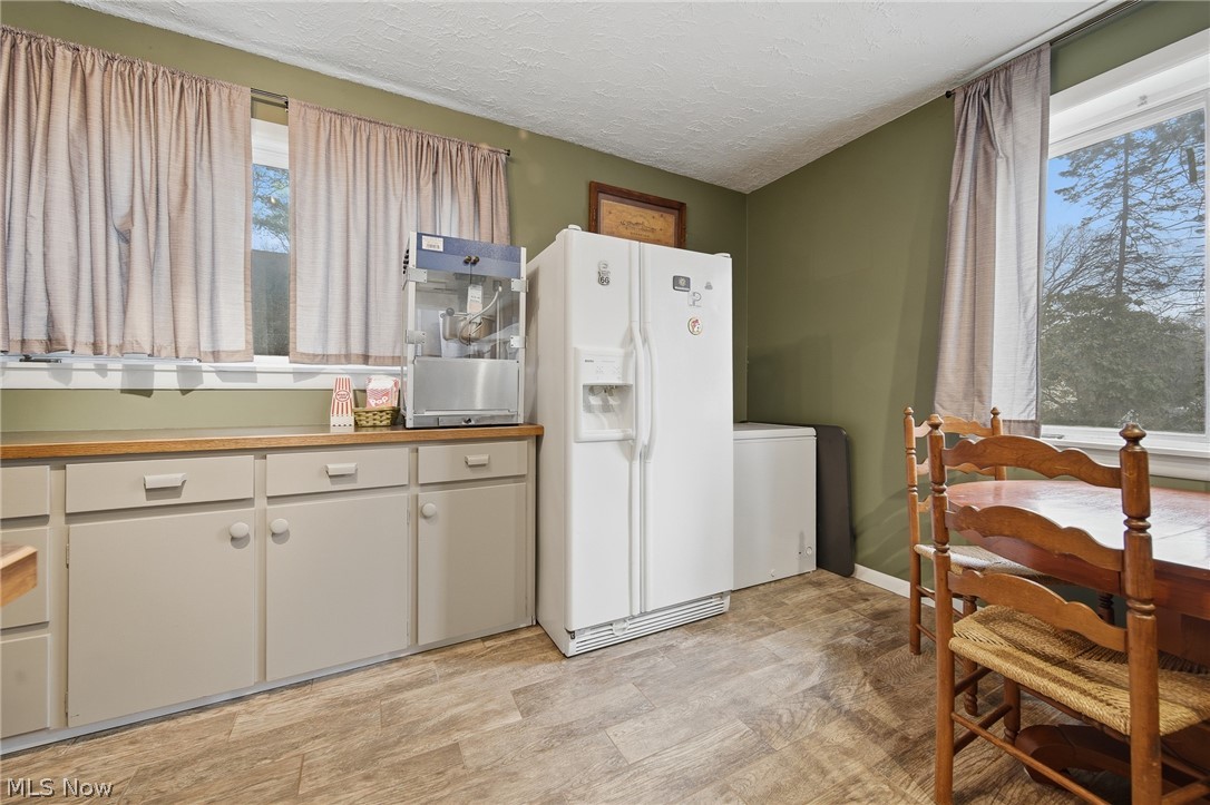 905 Mohawk Trail SW Hartville OH 44632