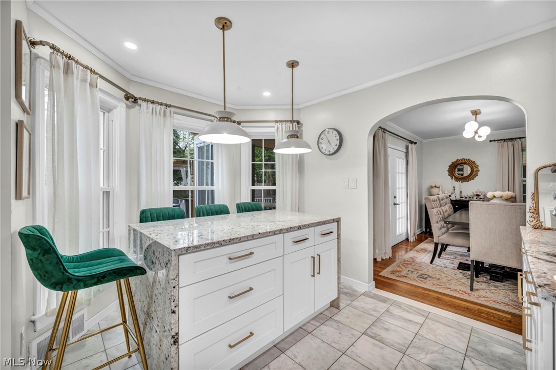2071 Lakeview Avenue Rocky River OH 44116