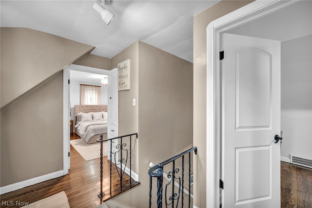 2071 Lakeview Avenue Rocky River OH 44116