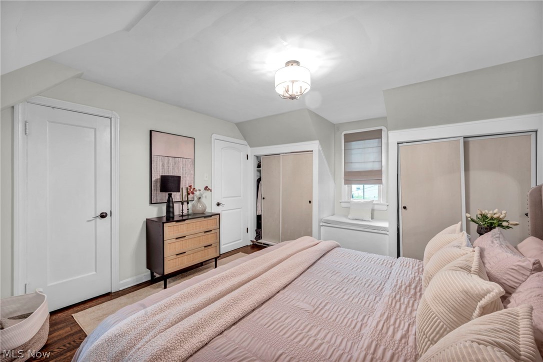 2071 Lakeview Avenue Rocky River OH 44116