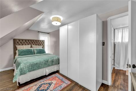 2071 Lakeview Avenue Rocky River OH 44116