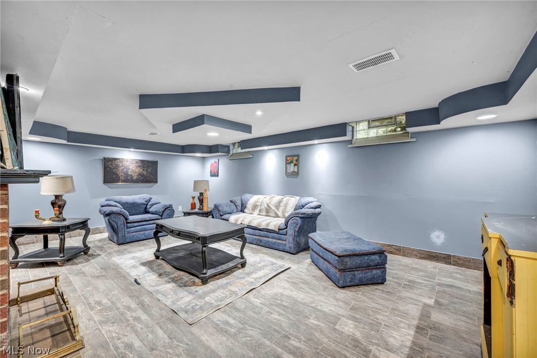 2071 Lakeview Avenue Rocky River OH 44116