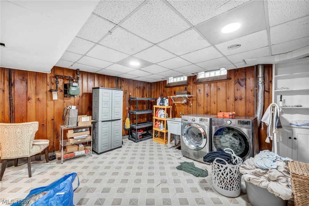 2071 Lakeview Avenue Rocky River OH 44116