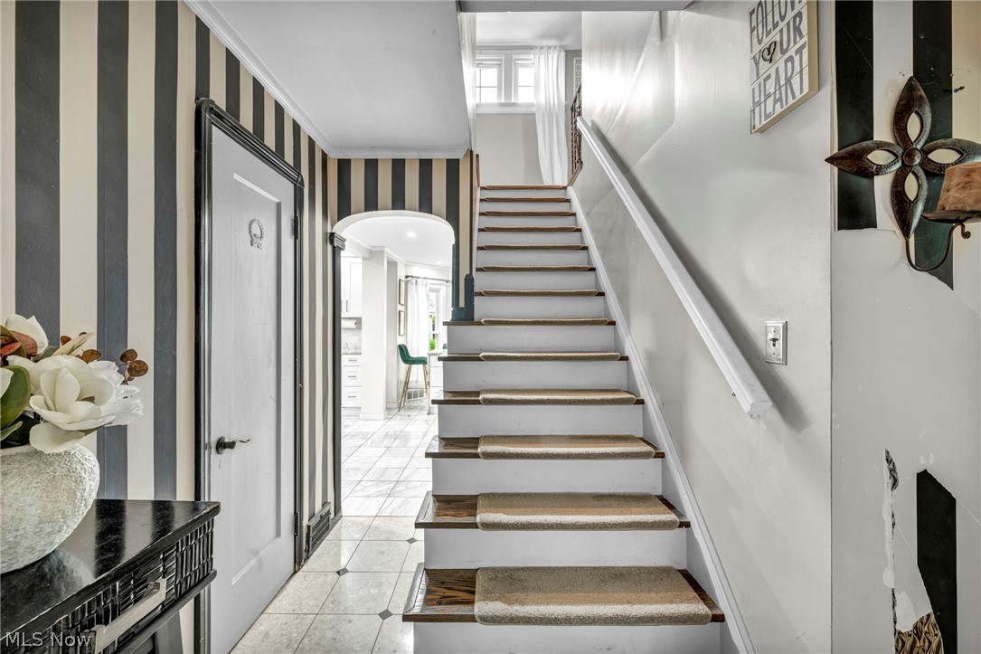 2071 Lakeview Avenue Rocky River OH 44116