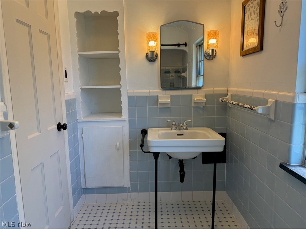 1139 Castleton Road Cleveland Heights OH 44121