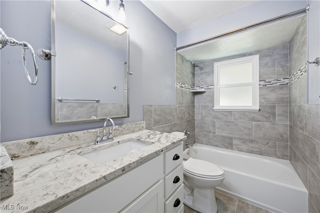 56 Jeffrey Lane New Middletown OH 44442