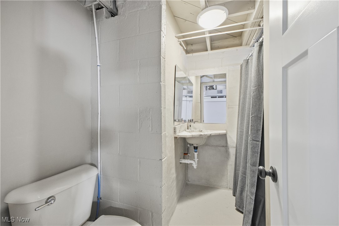 56 Jeffrey Lane New Middletown OH 44442