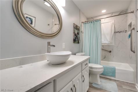 2420 Orchid Street NW North Canton OH 44720