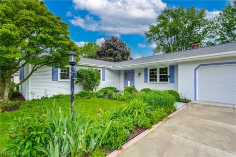2420 Orchid Street NW North Canton OH 44720