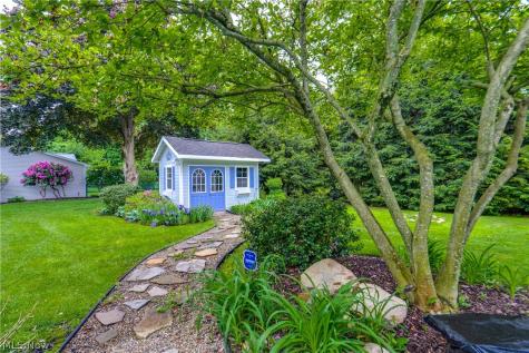2420 Orchid Street NW North Canton OH 44720