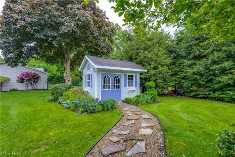 2420 Orchid Street NW North Canton OH 44720