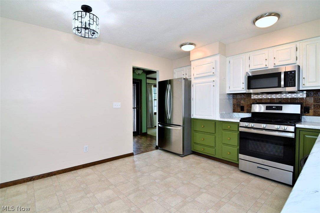 1585 Hemlock Drive Ashtabula OH 44004