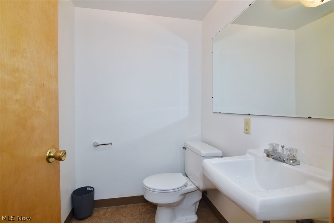 1585 Hemlock Drive Ashtabula OH 44004