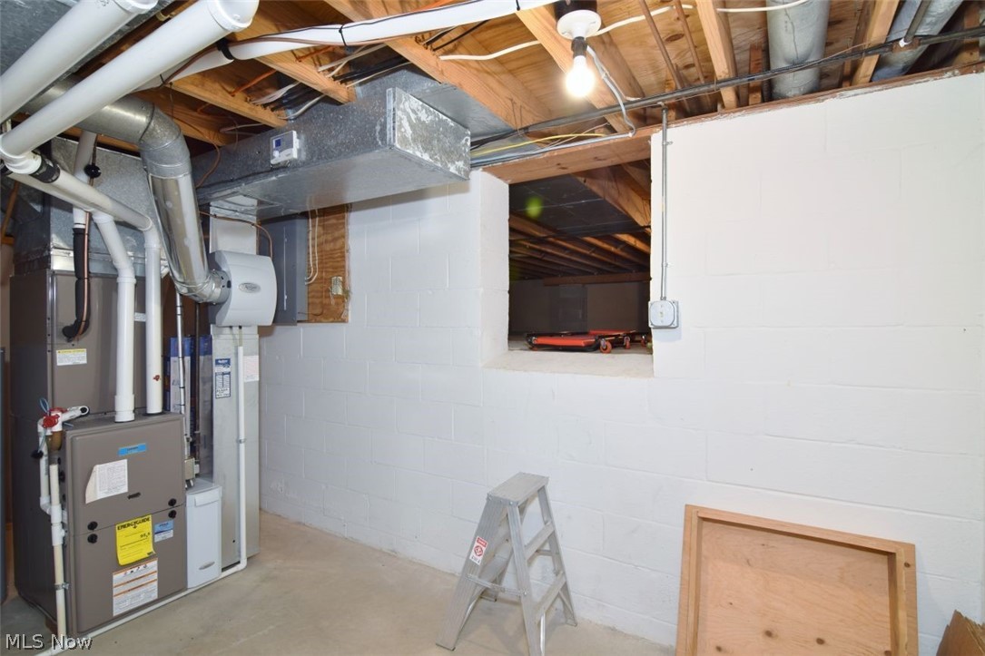 1585 Hemlock Drive Ashtabula OH 44004