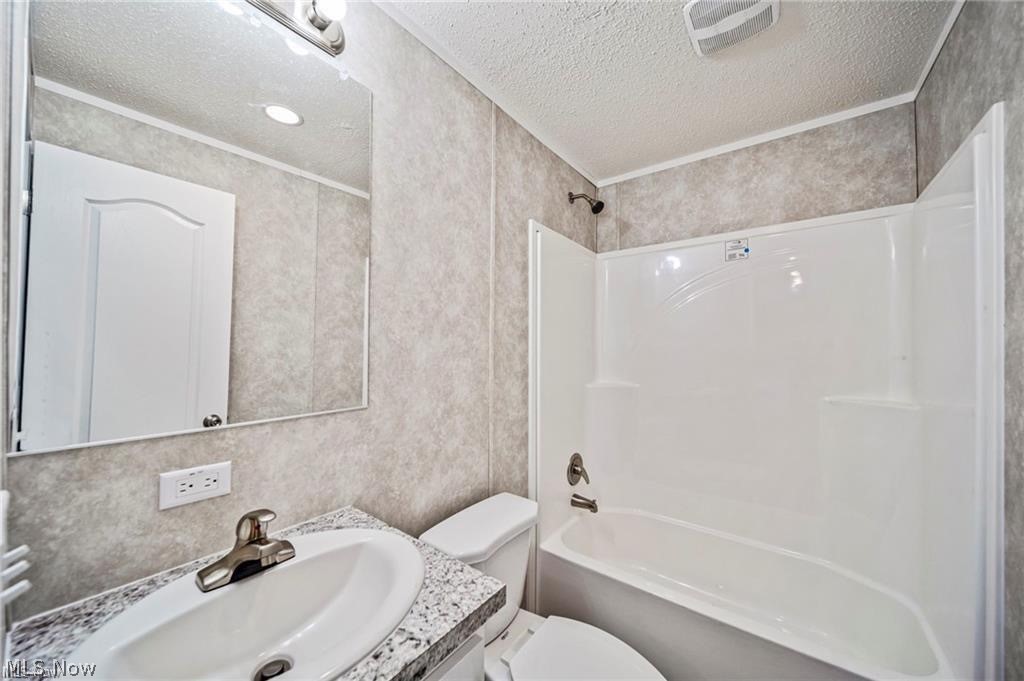 44 Eddie Road Madison OH 44057