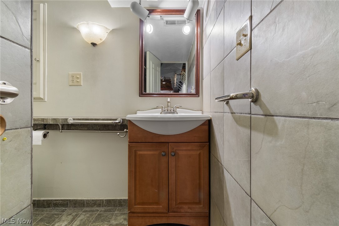 1254 Cherry Lane Uniontown OH 44685