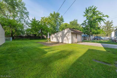 17311 Westdale Avenue Cleveland OH 44135