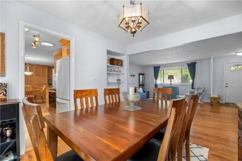 5139 Evergreen Drive North Olmsted OH 44070