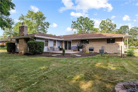 5139 Evergreen Drive North Olmsted OH 44070