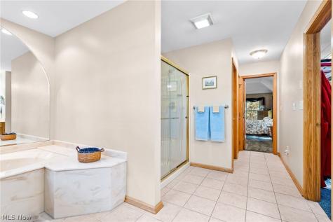 1473 Ridgemont Trail Hinckley OH 44233
