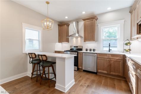 1302 W 111th Street Cleveland OH 44102