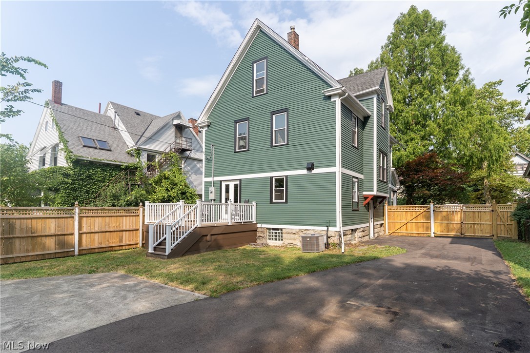 1302 W 111th Street Cleveland OH 44102