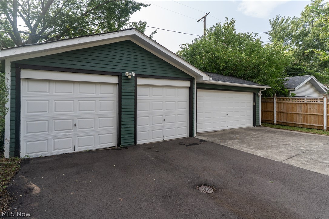 1302 W 111th Street Cleveland OH 44102
