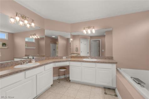1359 Rome Circle Broadview Heights OH 44147