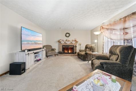 8294 Turquoise Avenue NE Canton OH 44721
