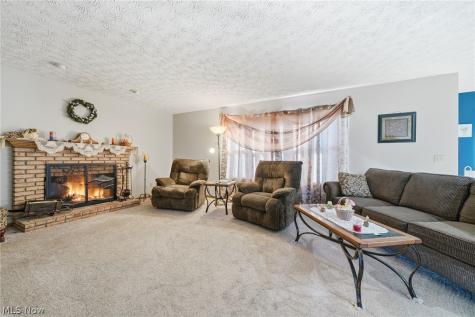8294 Turquoise Avenue NE Canton OH 44721