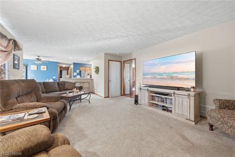 8294 Turquoise Avenue NE Canton OH 44721