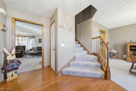 8294 Turquoise Avenue NE Canton OH 44721