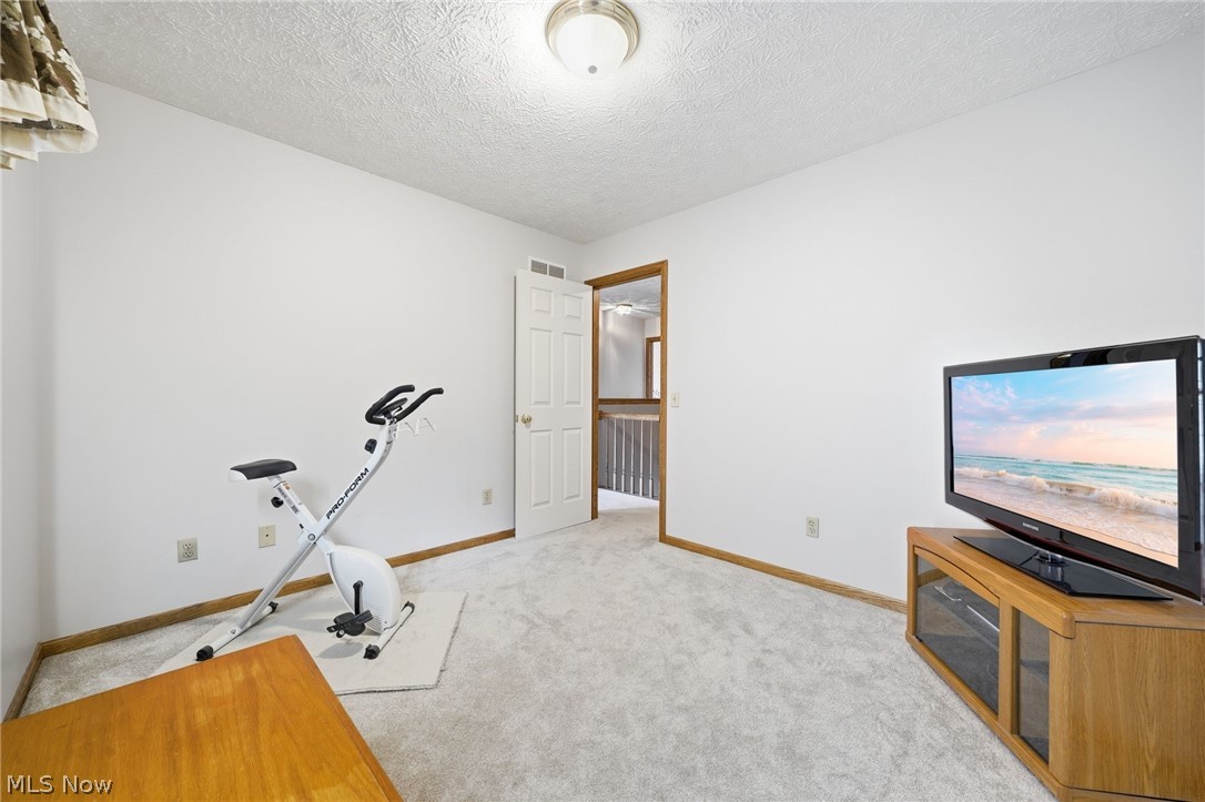 8294 Turquoise Avenue NE Canton OH 44721