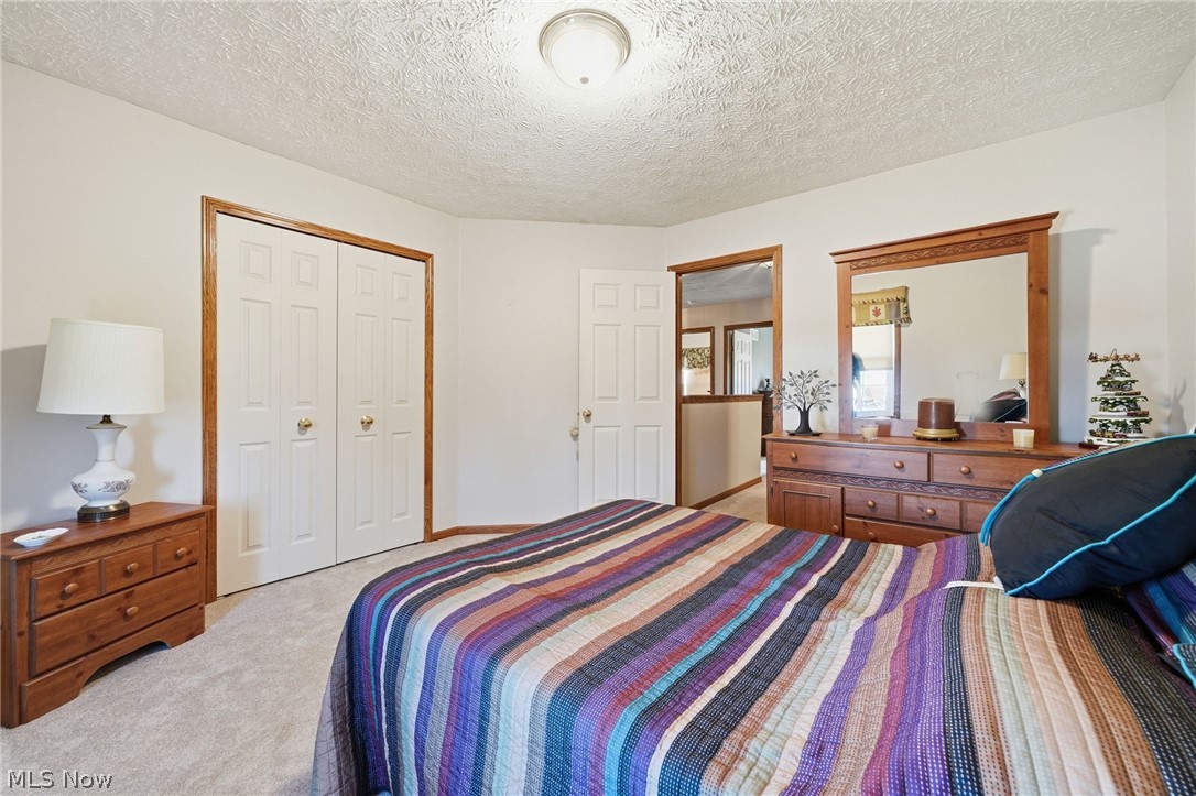 8294 Turquoise Avenue NE Canton OH 44721