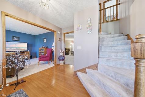 8294 Turquoise Avenue NE Canton OH 44721