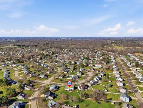 8294 Turquoise Avenue NE Canton OH 44721
