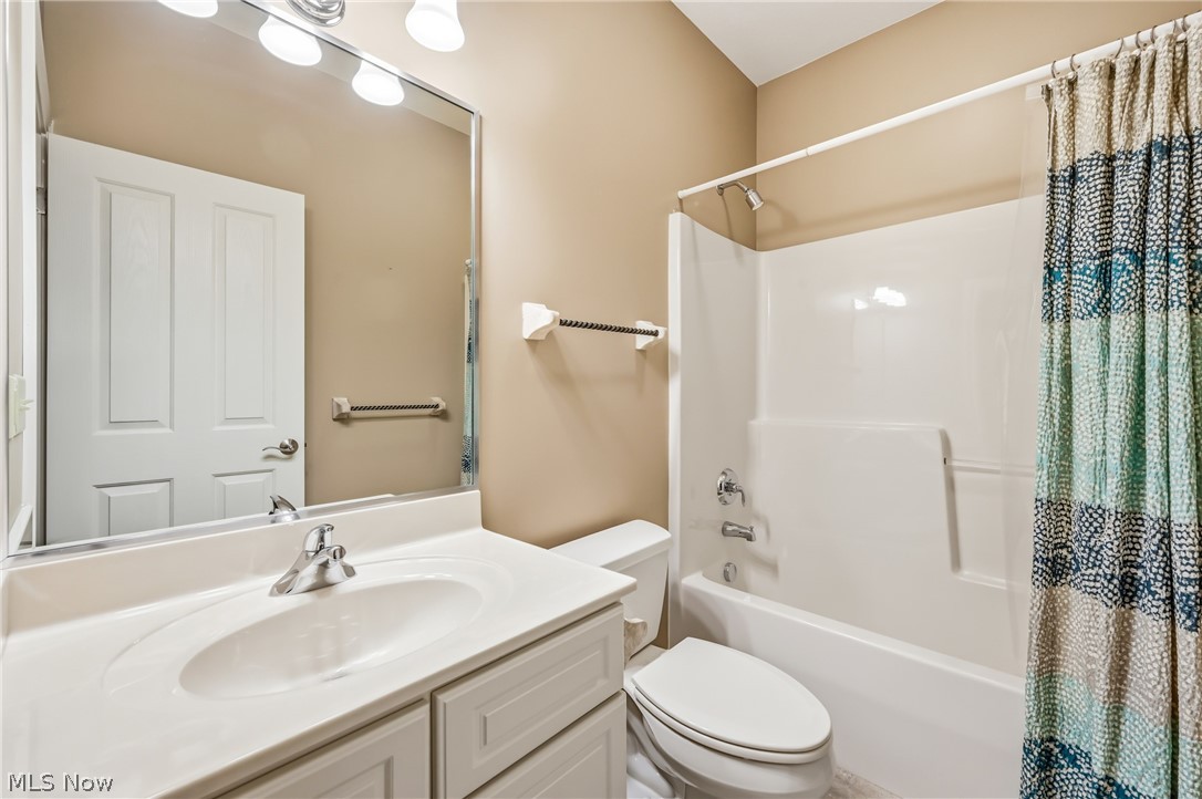 2520 Eastpoint Heights Drive SE Howland OH 44484