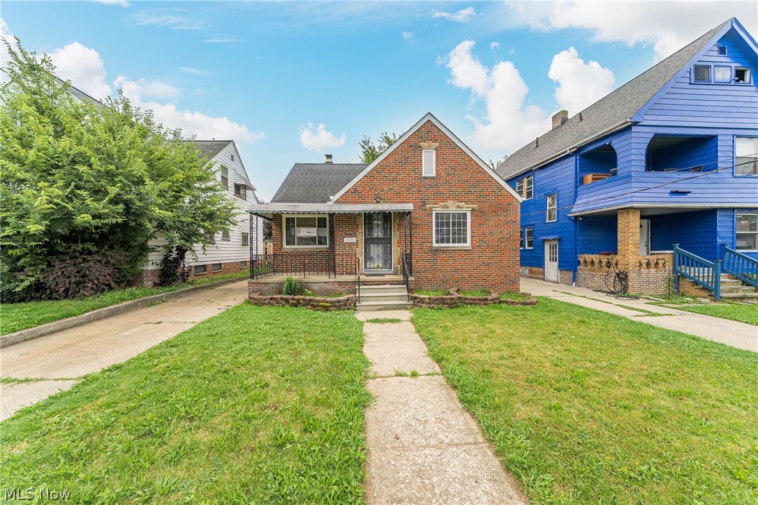 11303 Thrush Avenue Cleveland OH 44111