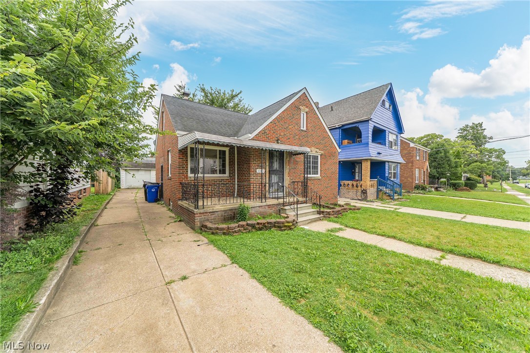 11303 Thrush Avenue Cleveland OH 44111