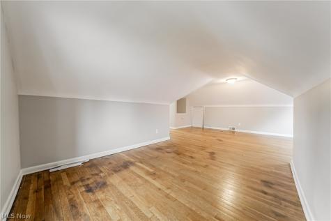 11303 Thrush Avenue Cleveland OH 44111