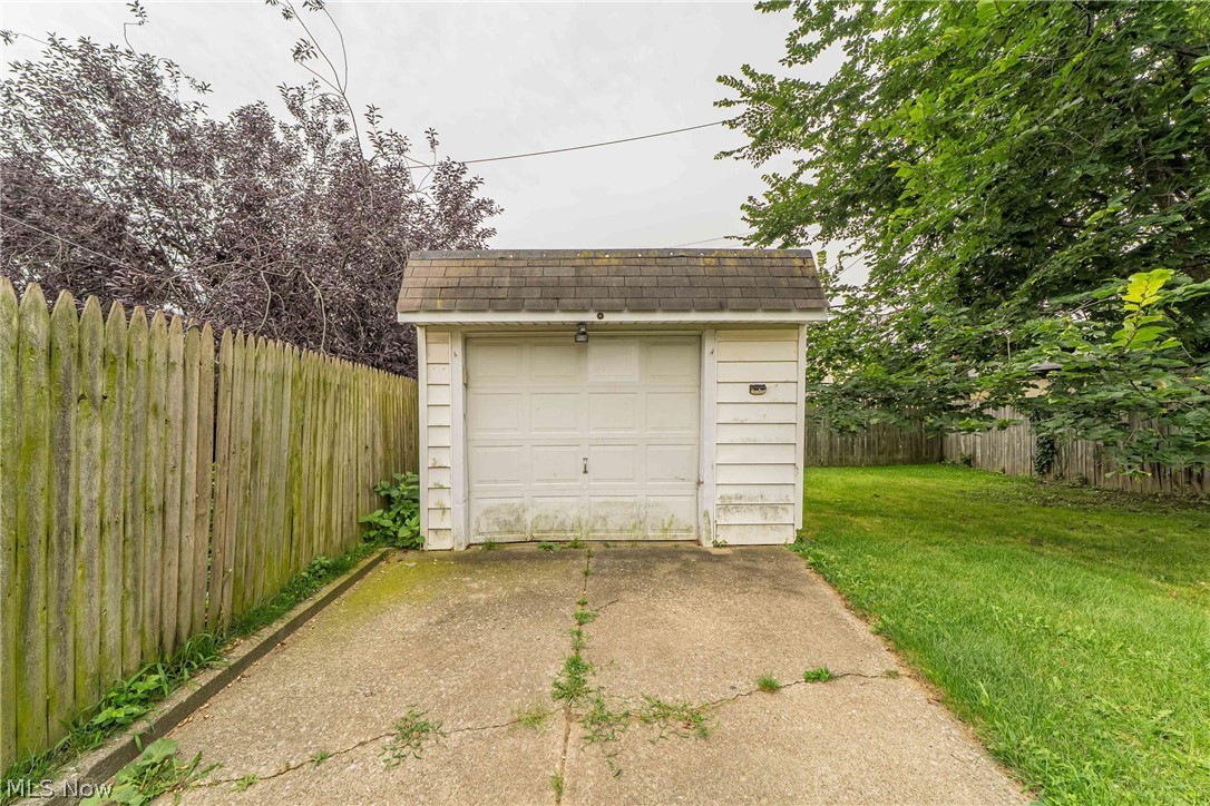 11303 Thrush Avenue Cleveland OH 44111