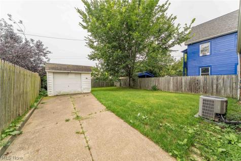11303 Thrush Avenue Cleveland OH 44111