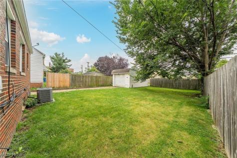 11303 Thrush Avenue Cleveland OH 44111