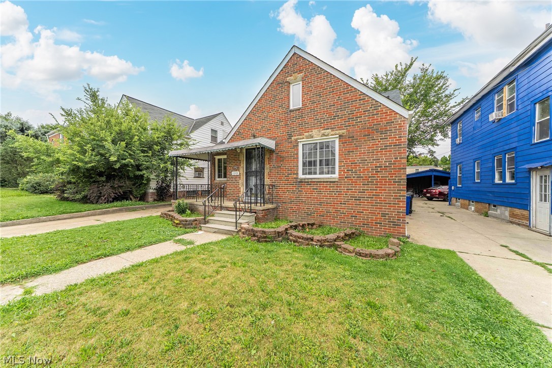 11303 Thrush Avenue Cleveland OH 44111