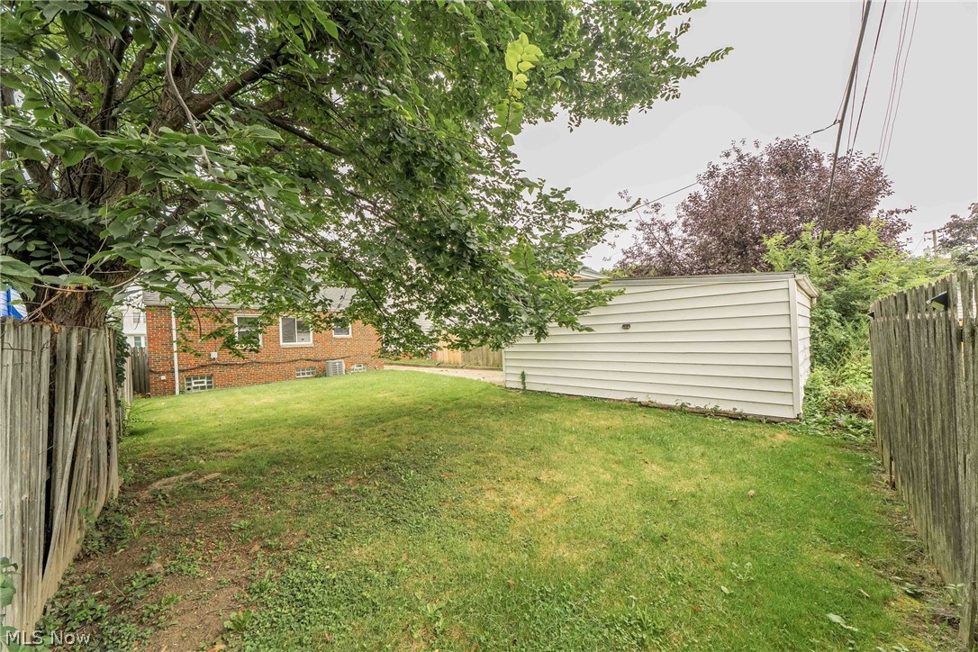 11303 Thrush Avenue Cleveland OH 44111