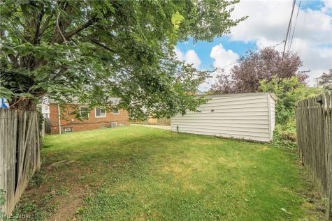 11303 Thrush Avenue Cleveland OH 44111
