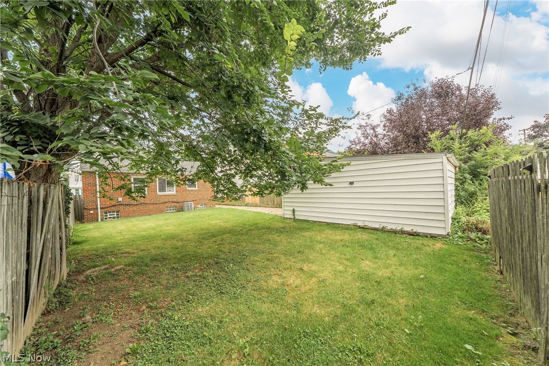 11303 Thrush Avenue Cleveland OH 44111