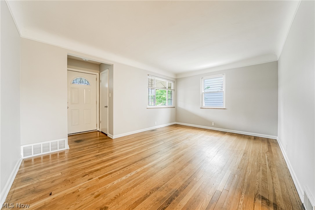 11303 Thrush Avenue Cleveland OH 44111