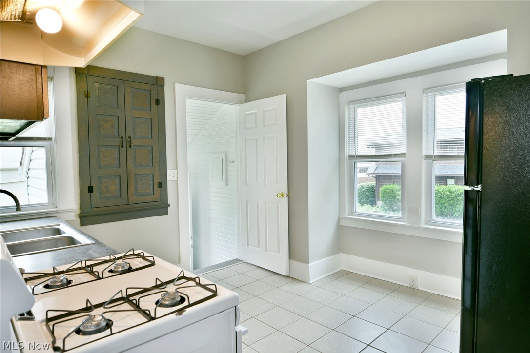 17 E Prospect Street Girard OH 44420